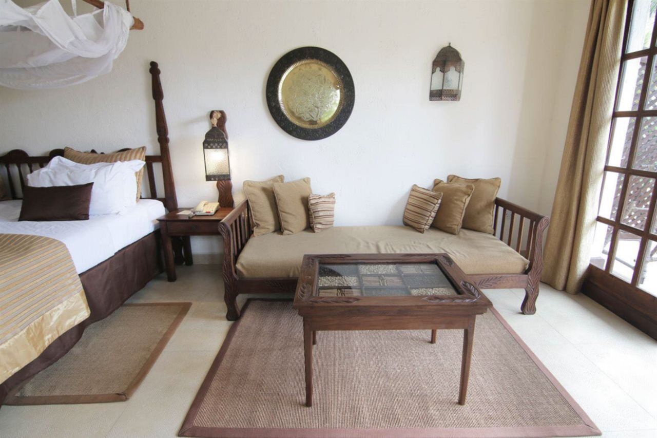 Hotel Breezes Club And 5*