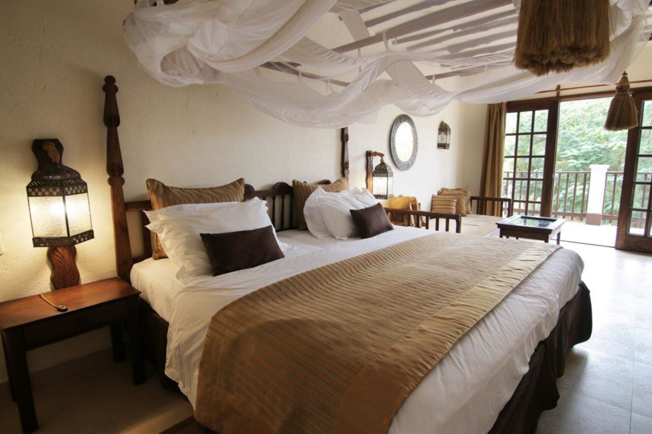 Breezes Club And Hotel 5*